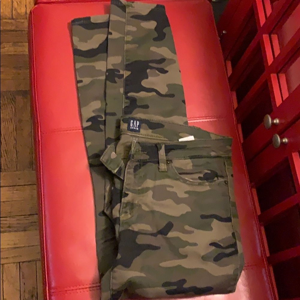 GAP camo denim legging